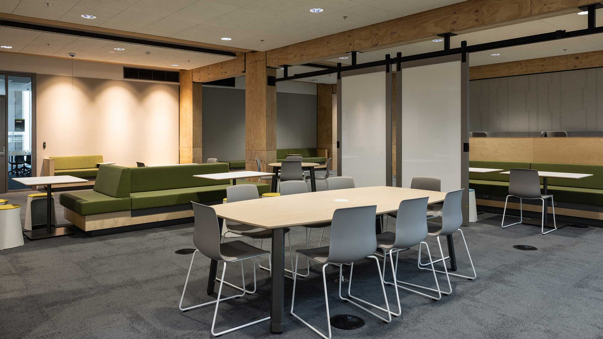 Bureau moderne et ergonomique