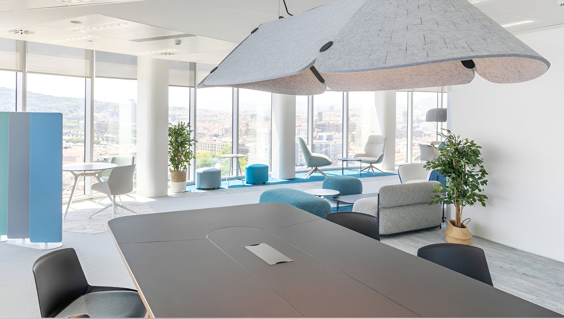 Bureau moderne et ergonomique